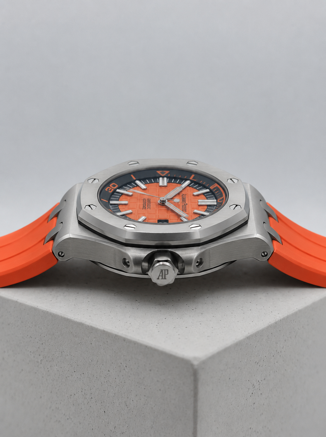 AUDEMARS PIGUET Rubber Strap Watch