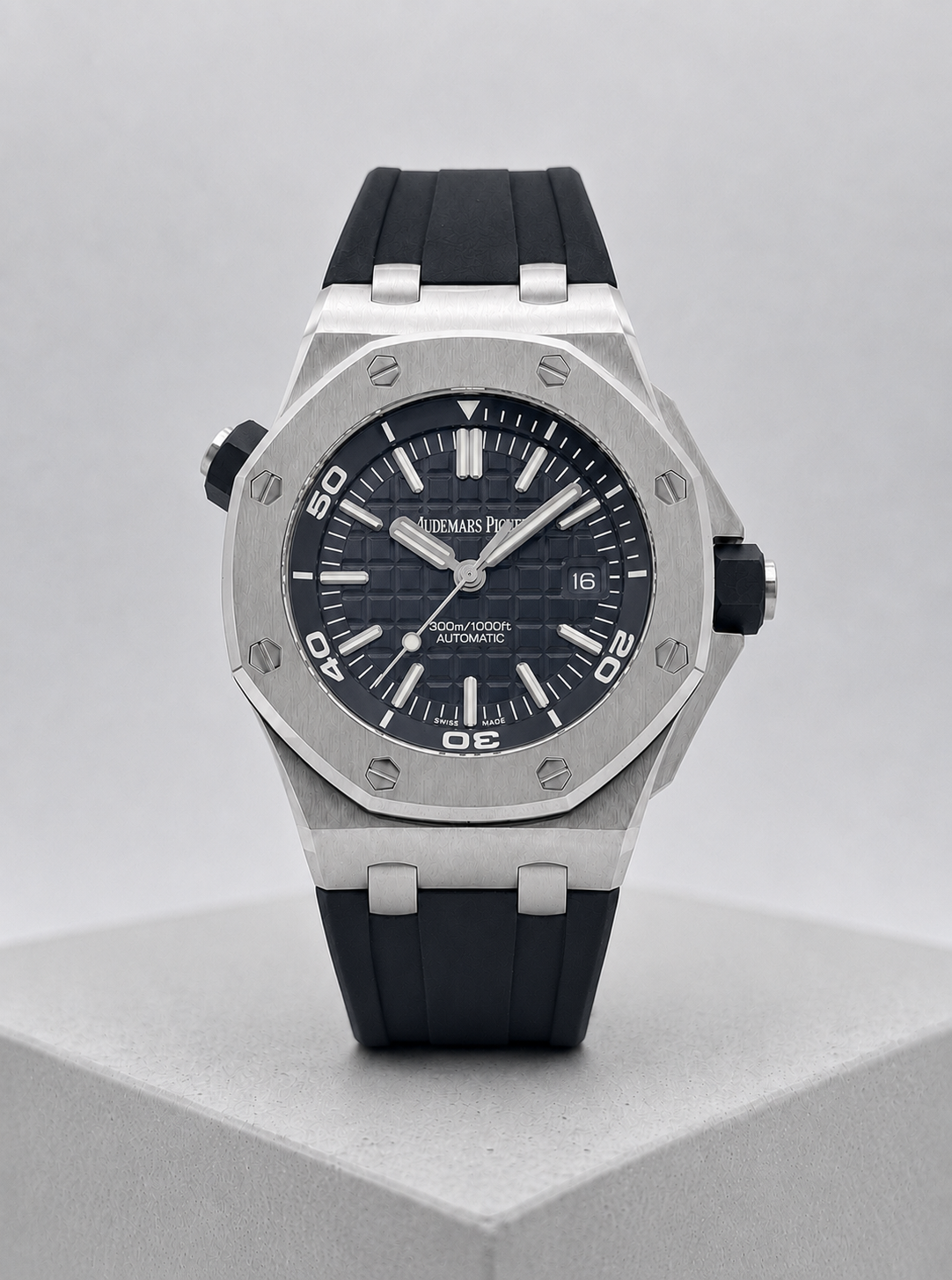 AUDEMARS PIGUET Rubber Strap Watch