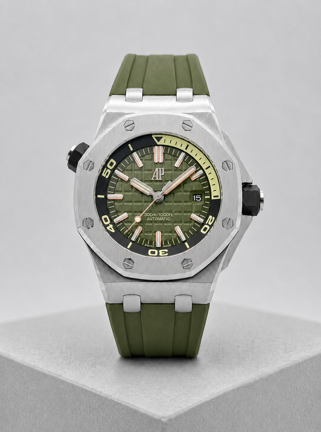 AUDEMARS PIGUET Rubber Strap Watch