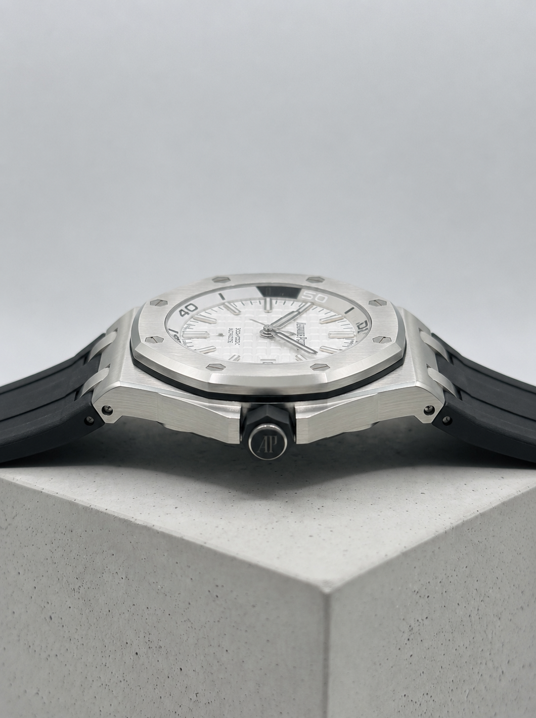 AUDEMARS PIGUET Rubber Strap Watch