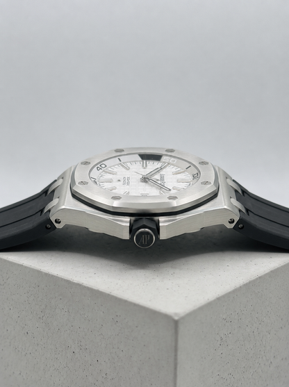AUDEMARS PIGUET Rubber Strap Watch
