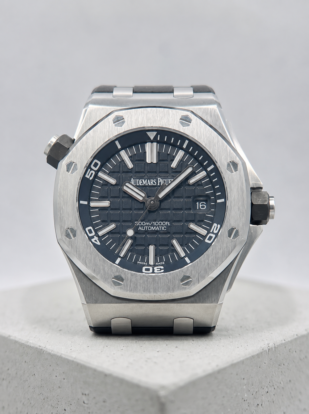 AUDEMARS PIGUET Rubber Strap Watch