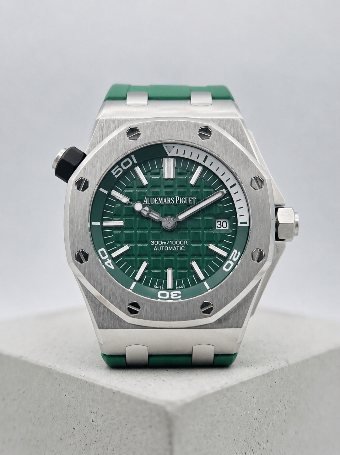 AUDEMARS PIGUET Rubber Strap Watch