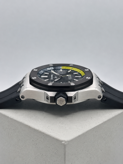 AUDEMARS PIGUET Rubber Strap Watch