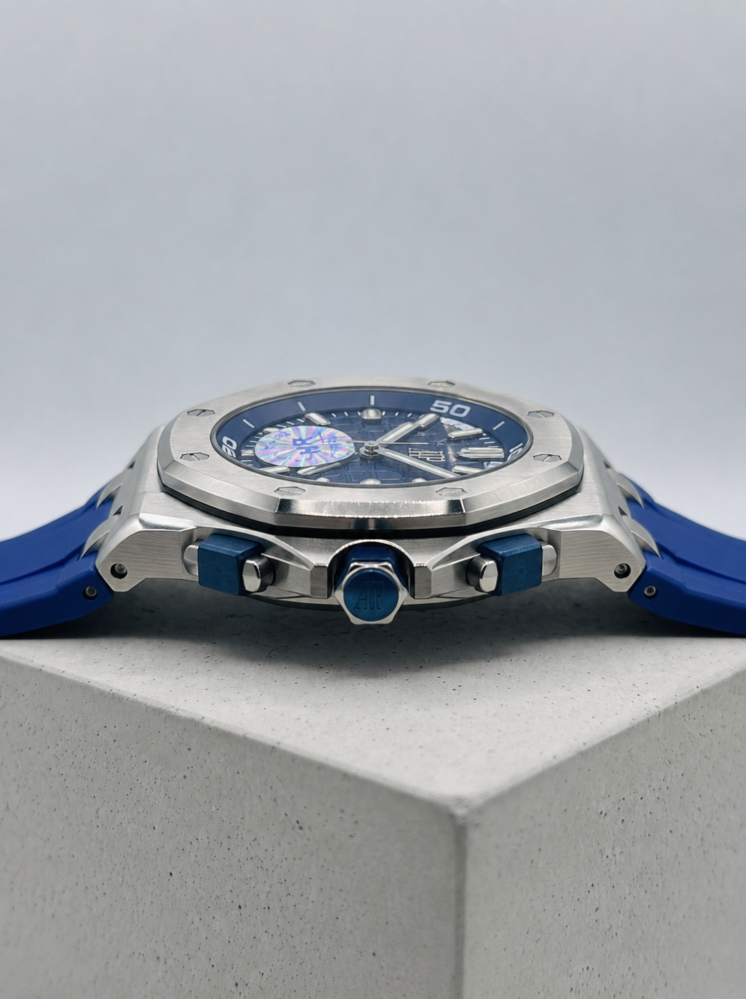 AUDEMARS PIGUET Rubber Strap Watch