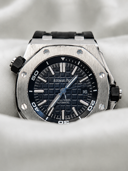 AUDEMARS PIGUET Rubber Strap Watch