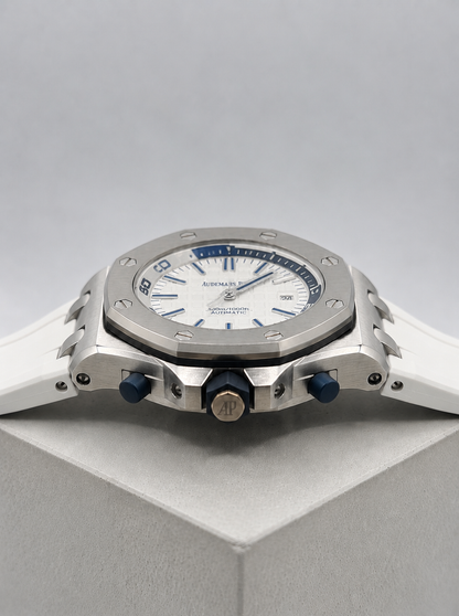AUDEMARS PIGUET Rubber Strap Watch